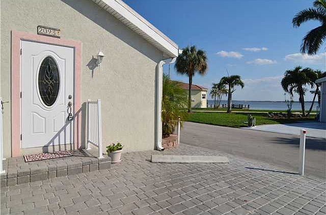 1st image of 2093 Nettles Blvd