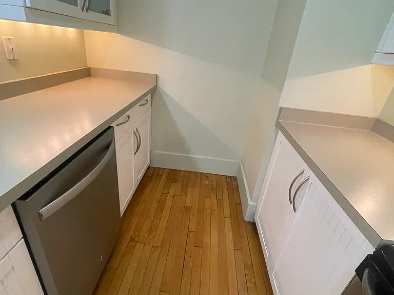 15 East End Lofts — Photo 33