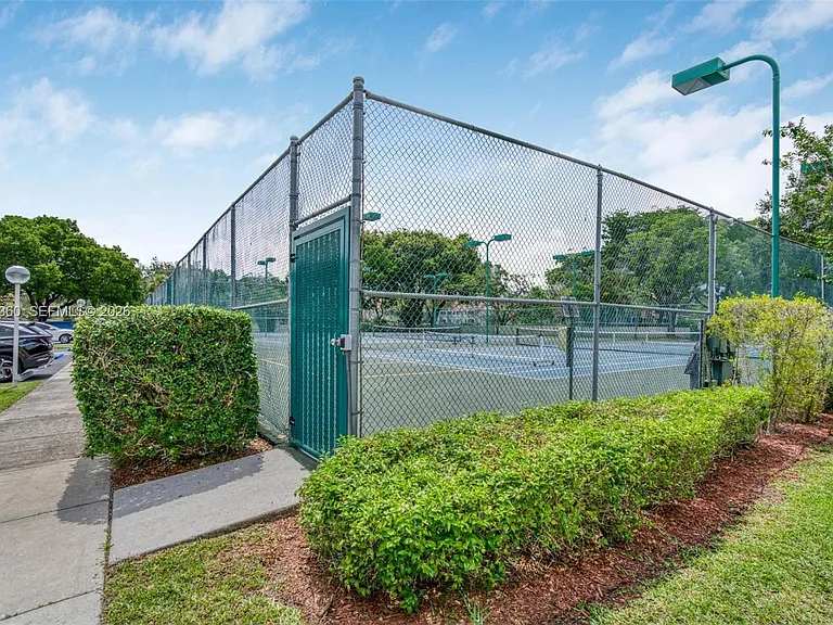 709 Gardens Dr #101 — Photo 25