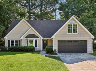 2360 Huntington Dr, Loganville, GA 30052