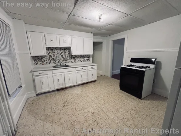 186 Lowell St #1, Somerville, MA 02144