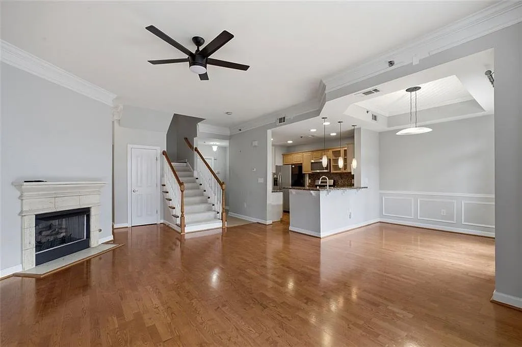 2 bed, 2.5 bath, 1704 sqft, $3,450 — Photo 1