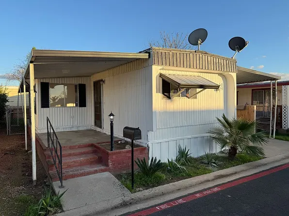 560 W Pleasant Ave Space 74, Tulare, CA 93274