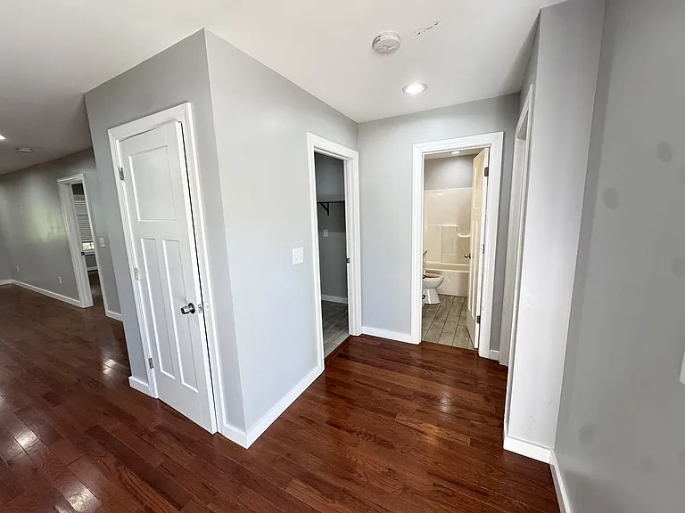 48 Charterhouse Ave #1 — Photo 3