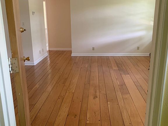 4th image of 6817 Wooster Pike