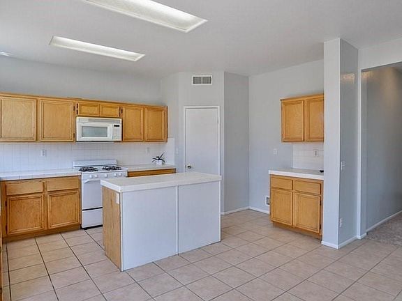 4th image of 11889 Pepperwood St