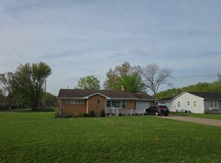 318 August Dr, Benton Harbor, MI 49022
