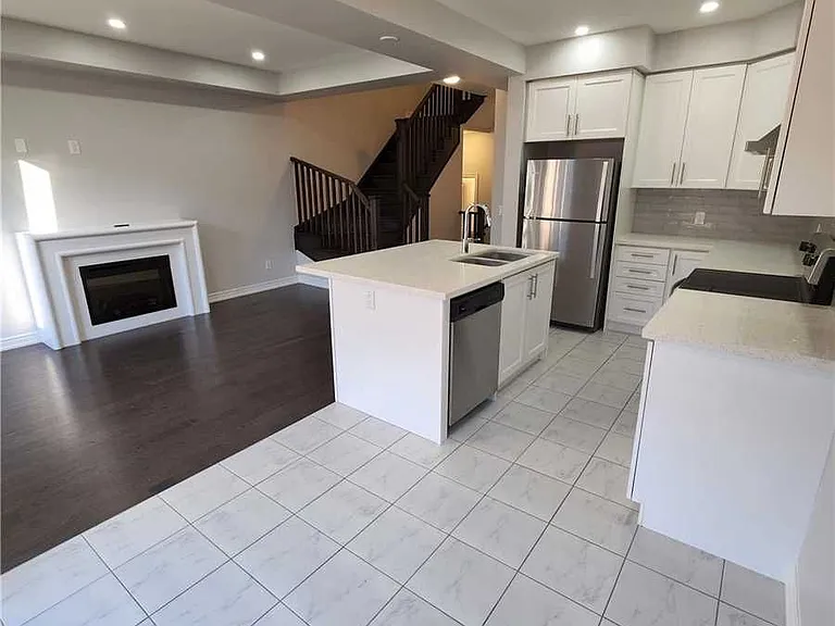 34 Stonehill Ave — Photo 8