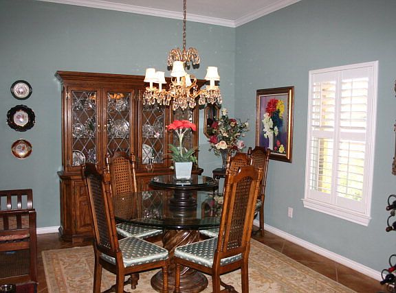 3rd image of 600 Oak Hollow Dr