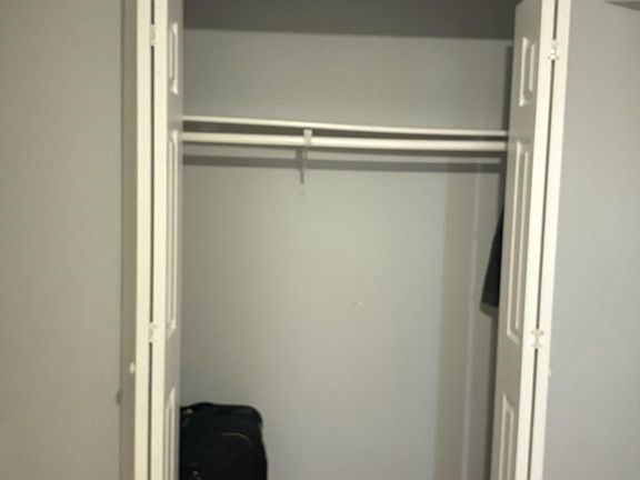 3rd image of 1404 Morningside Dr