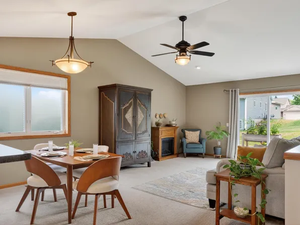258 Alpine Meadow Cir, Oregon, WI 53575