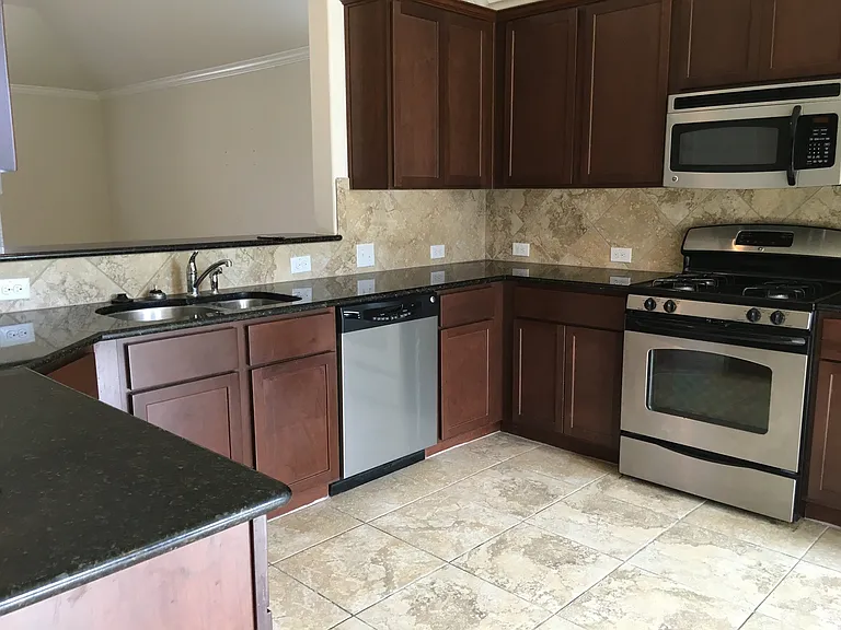 180 Sandstone Trl — Photo 3