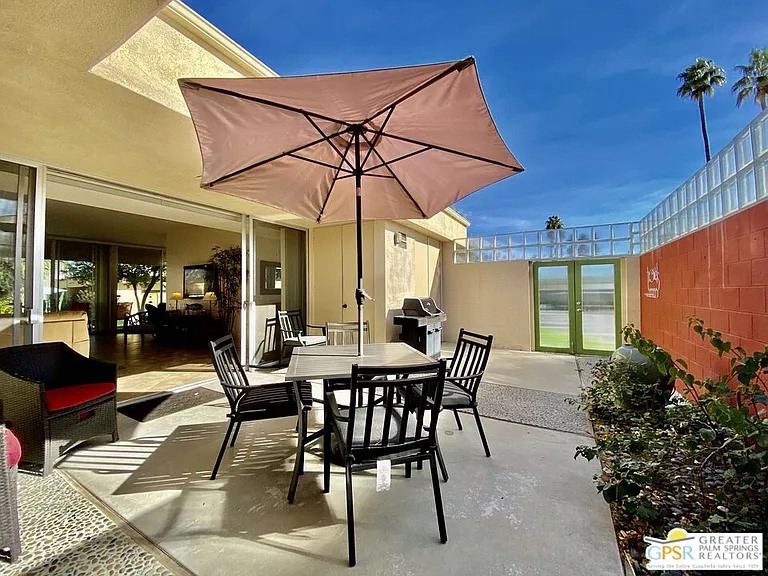 272 Desert Lakes Dr — Photo 24