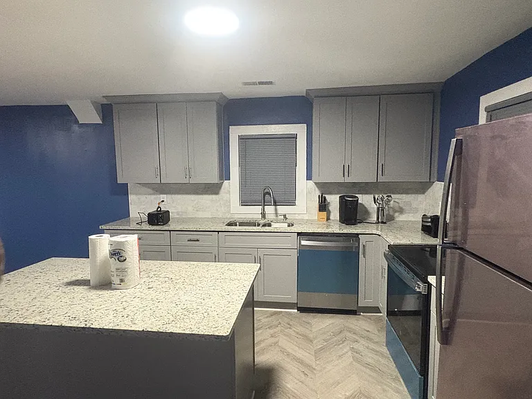 537 W Lake Ave NW #A — Photo 4