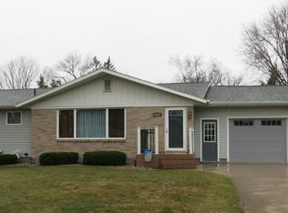 605 8th Ave S, Clear Lake, SD 57226