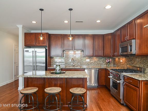 5th image of 2936 N Lincoln Ave #5N