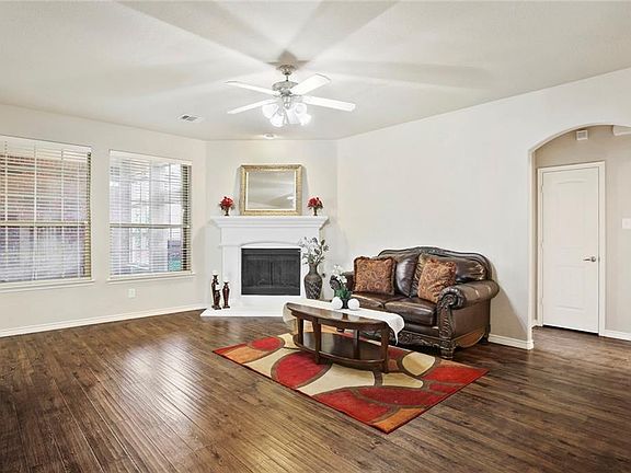 5th image of 4916 Concho Ln