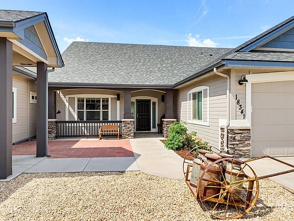 4th image of 18341 Bellomy Ln