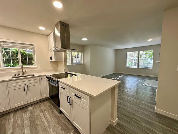 3rd image of 2540 118th Ave SE