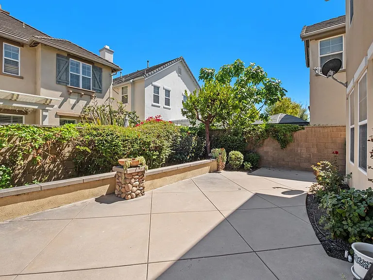 16618 Honeybee Dr — Photo 38