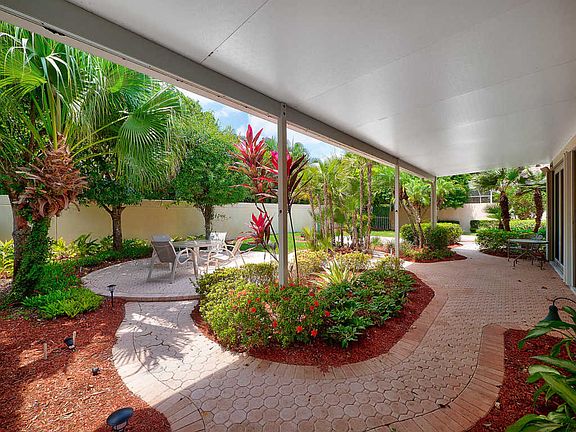 3rd image of 441 Kelsey Park Dr