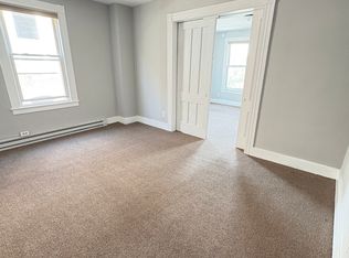 476 Howe Ave APT 5, Shelton, CT 06484