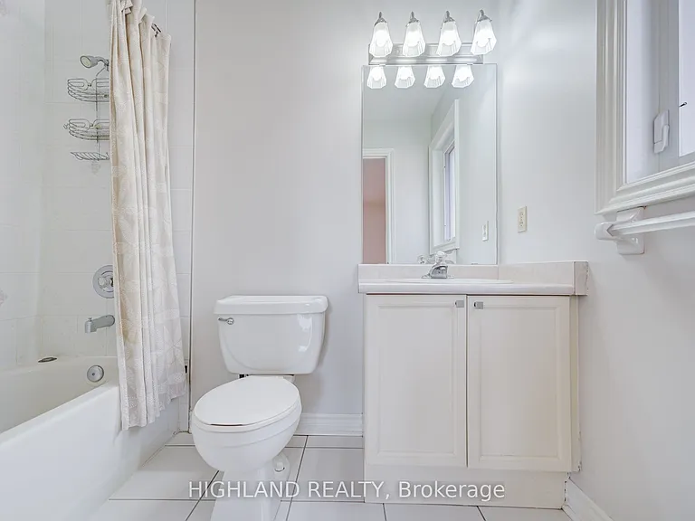 1472 Bayshire Dr — Photo 39
