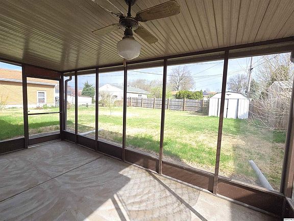 2nd image of 3605 Lindell Ave
