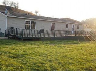 1030 Pleasant Grove Rd, Bluff City, TN 37618