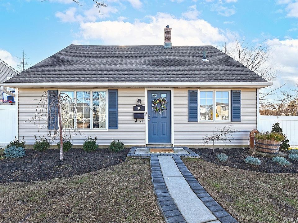 1st image of 40 Knoll Lane