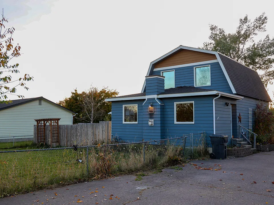 716 Willow Glen Dr