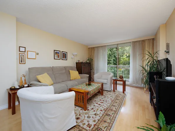2016 Fullerton Ave, North Vancouver, BC