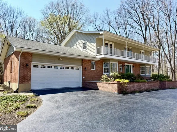 405 Spring Valley Dr, Winchester, VA 22603