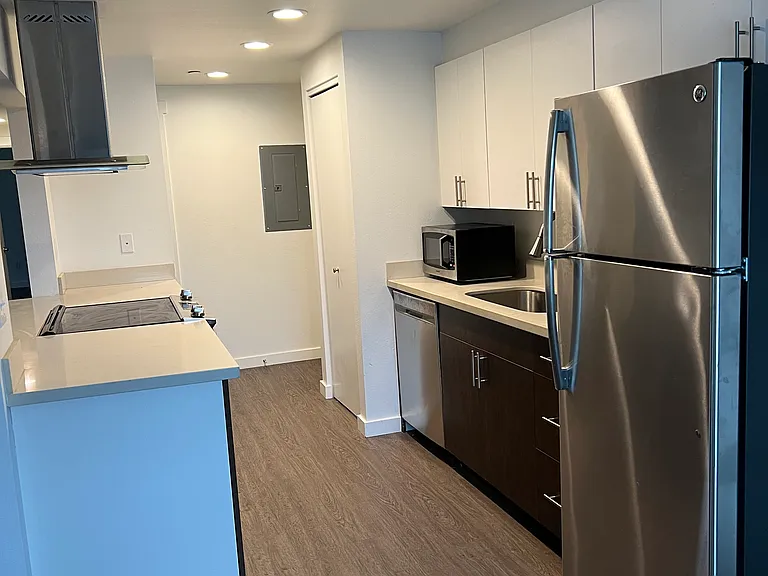 316 13th Ave E #304 — Photo 7