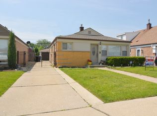 3825 W Pippin St, Chicago, IL 60652