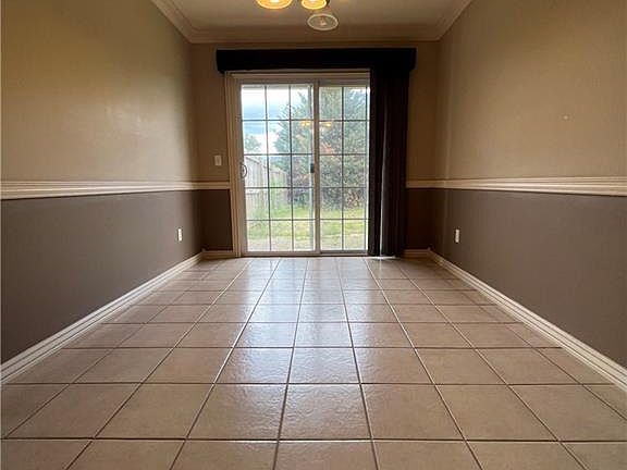 4th image of 866 Oakwood Ct