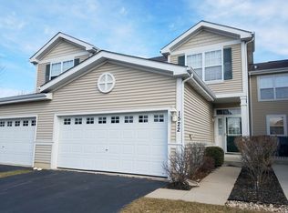 1522 W Remington Ln, Round Lake, IL 60073