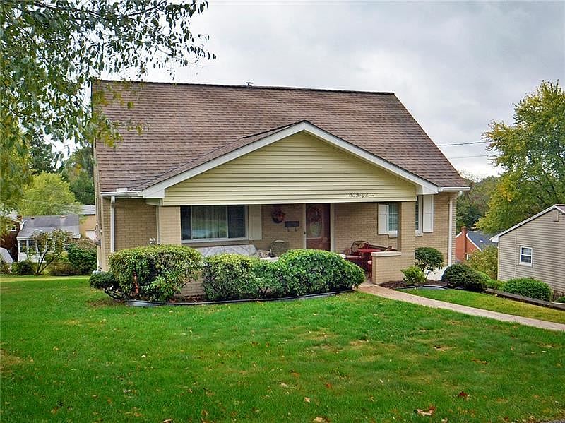 1st image of 137 Saint Rose Pl