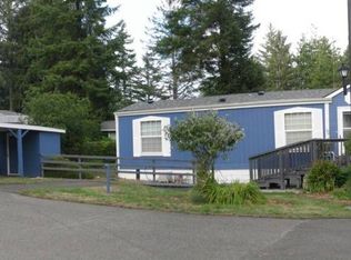 1450 Village Pines Ct, Coos Bay, OR 97420