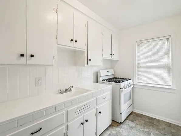 Oakman-Belleterre Apartments