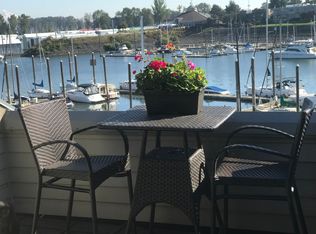 178 N Hayden Bay Dr, Portland, OR 97217