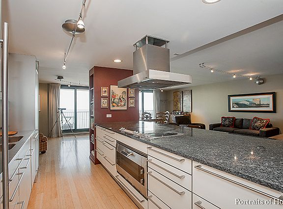 3rd image of 1212 N Lake Shore Dr #31C-N