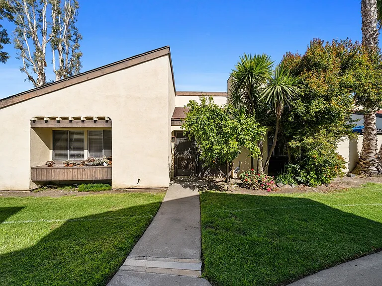 31461 Sundance Dr — Photo 2