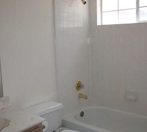 5th image of 3136 Glory Ln