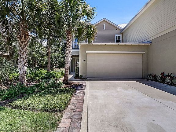 4th image of 95220 Summerwoods Cir Unit 1201