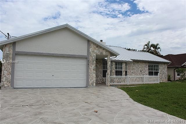 1st image of 3101 SE Galt Cir #0