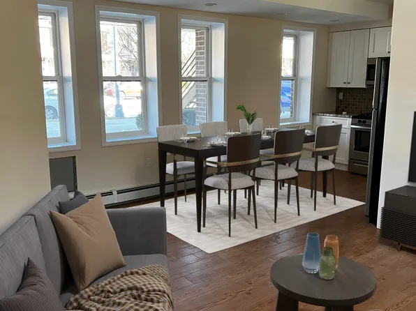 2126 Gerritsen Avenue image 5 of 23