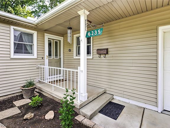 4th image of 6235 Appleridge Dr