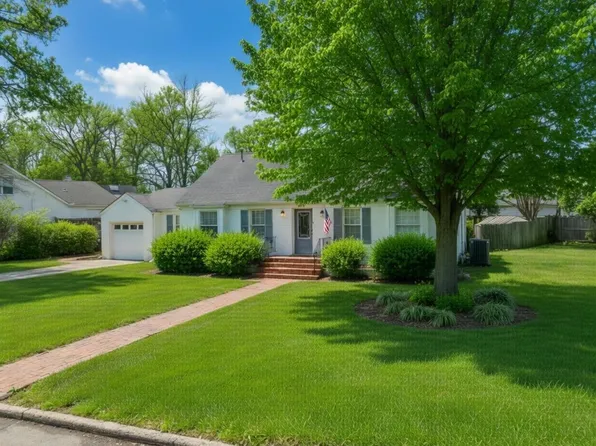 4054 Saint Ann Cir, Memphis, TN 38117