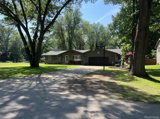 1439 Ivanhoe Rd, Ludington, MI 49431